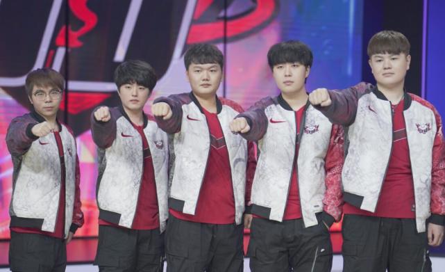 己的节奏并 己的节奏并