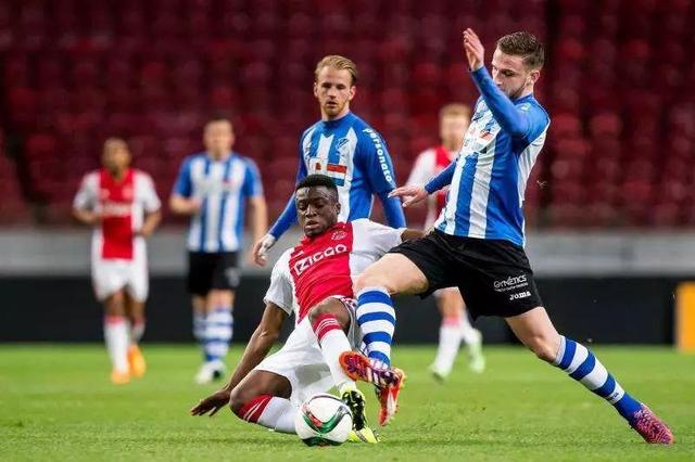 了勇士中锋 了勇士中锋