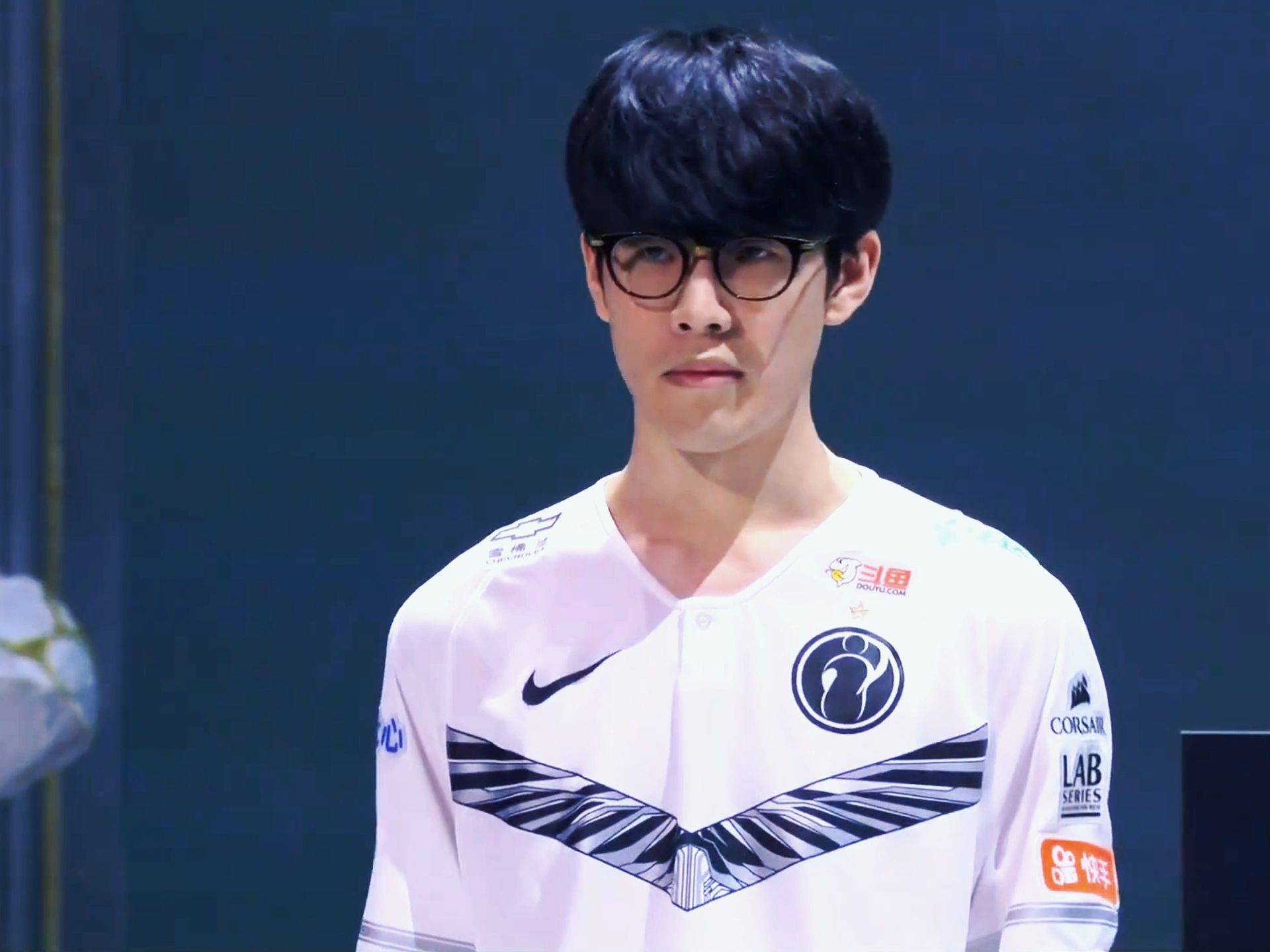 当他坐镇三 当他坐镇三